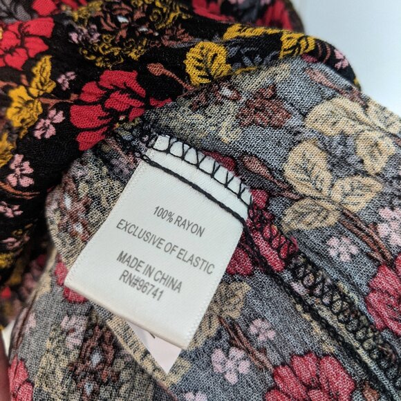 Floral Dress with Long Sleeves - Picture 9 of 9